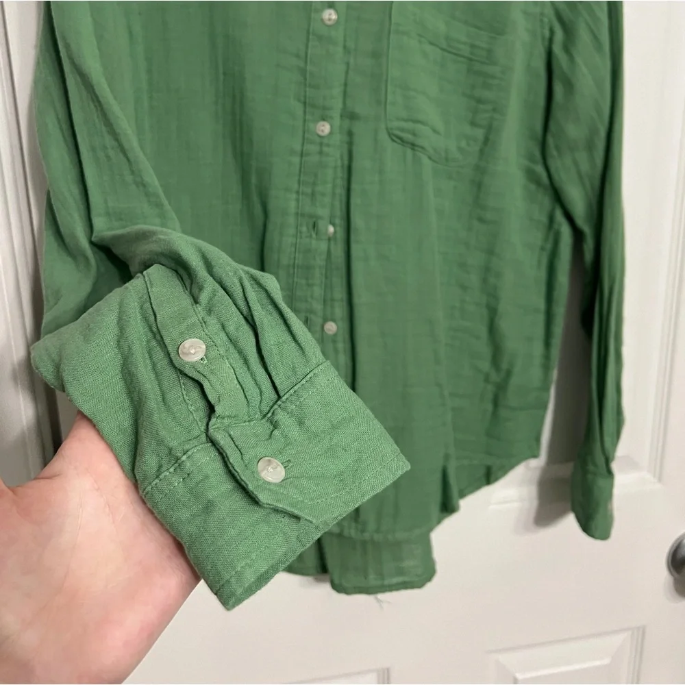 Universal Thread Button Down - Picture 3 of 3